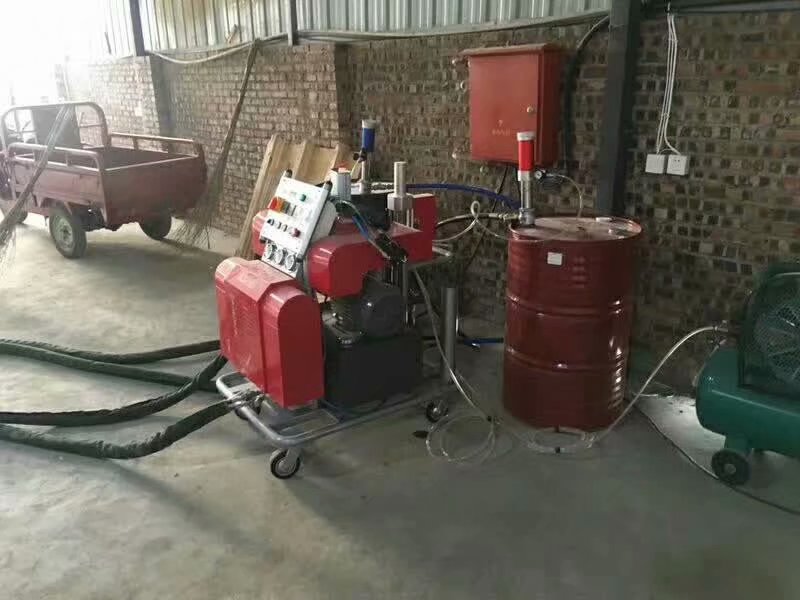 影視道具噴涂聚脲(圖2) H5600型影視道具噴涂聚脲設(shè)備