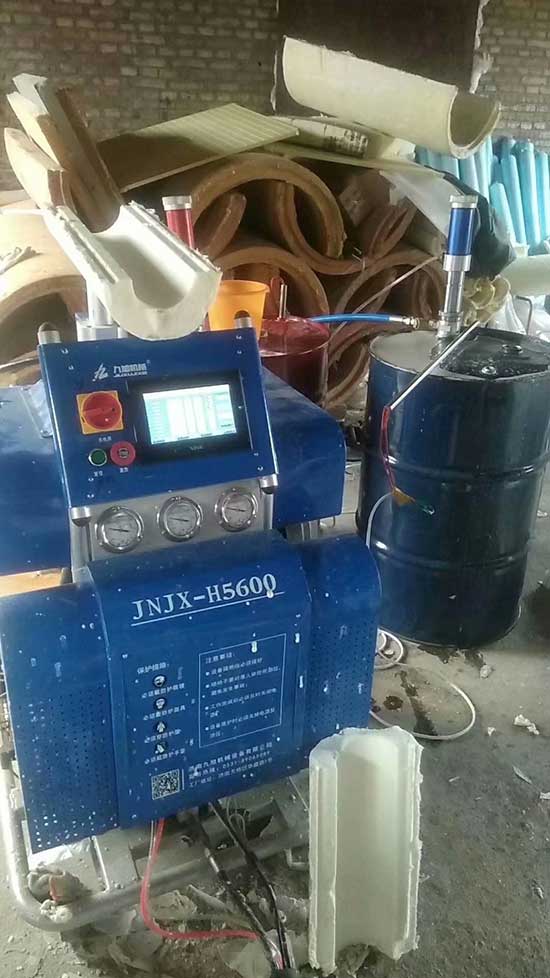 PLC系統(tǒng)聚氨酯發(fā)泡機多工序瓦殼管澆注(圖2) H5600(D)PLC系統(tǒng)多工序瓦殼管聚氨酯發(fā)泡機