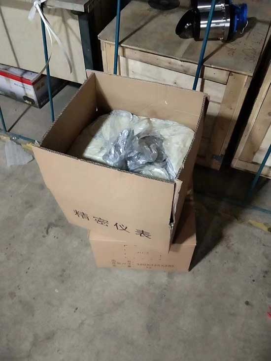 聚氨酯發(fā)泡填充 包裝填充現(xiàn)場發(fā)泡(圖1) 包裝填充現(xiàn)場發(fā)泡聚氨酯發(fā)泡填充