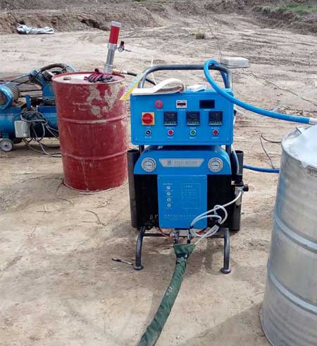 聚氨酯冷庫噴涂機(jī)(圖2) Q5200聚氨酯冷庫噴涂機(jī)設(shè)備