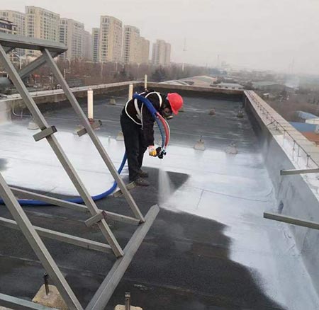 噴涂機(jī)多少錢(圖2) 屋頂防水聚脲噴涂施工